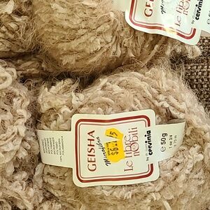 Geisha Chunky microfiber yarn, 4 skeins